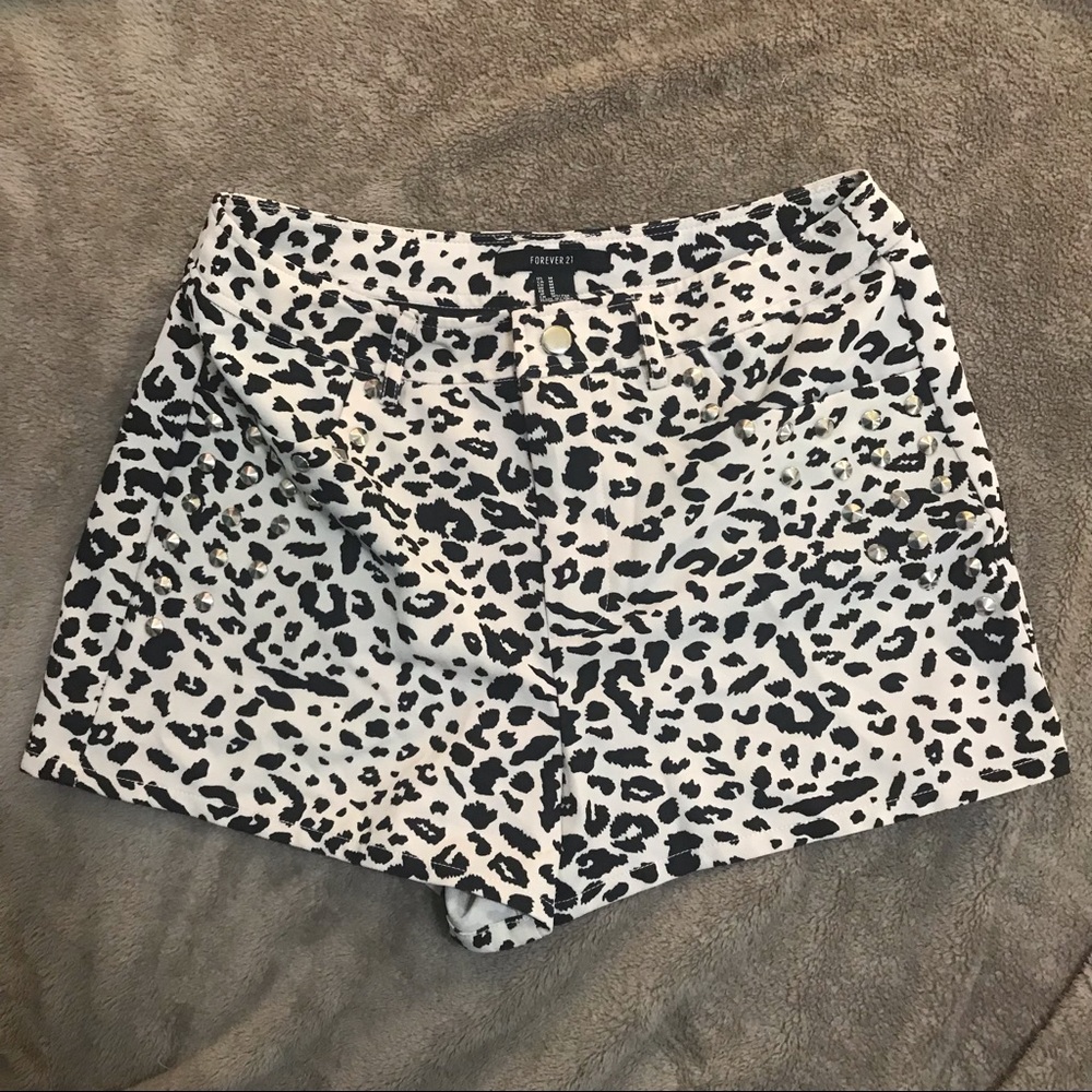 Forever 21 Leopard Print Studded Shorts M